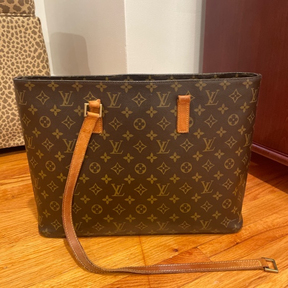 Louis Vuitton Luco Bag - Picture 6 of 13
